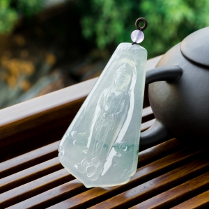 糯冰种飘花翡翠观音吊坠