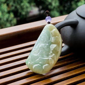 糯冰种黄加绿翡翠度母吊坠