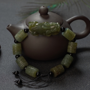 糯种灰绿翡翠貔貅单圈手串