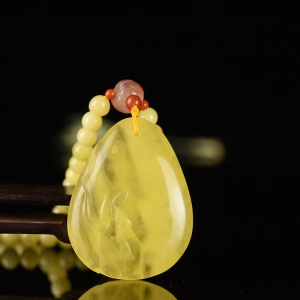 金绞蜜蜜蜡莲花吊坠