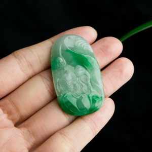 糯冰种飘翠翡翠连年有余吊坠