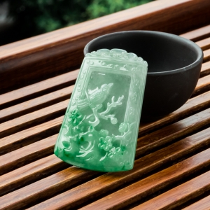 糯冰种飘翠翡翠喜上眉梢吊坠