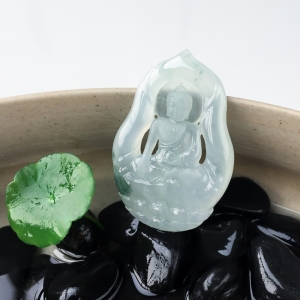 糯冰种飘花翡翠大日如来吊坠