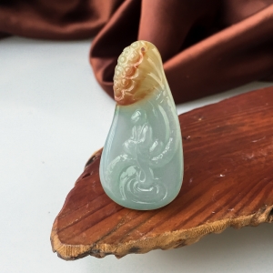 糯冰种飘红翡翡翠悟道吊坠