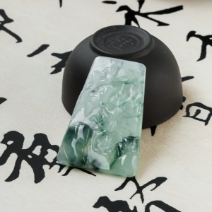 糯冰种飘花翡翠喜上眉梢吊坠