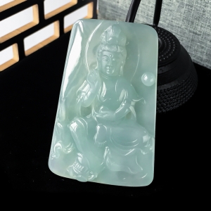 糯冰种浅绿翡翠观音吊坠