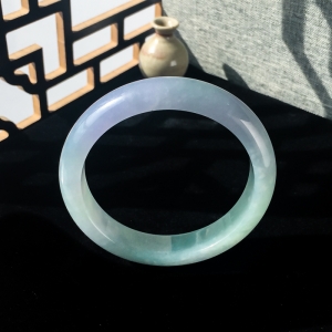 58mm糯冰种春带彩翡翠平安镯