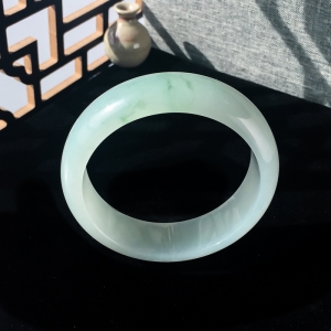 61mm糯冰种飘花翡翠平安镯