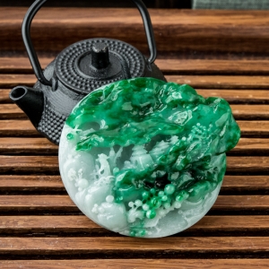 糯冰种飘翠翡翠山水意境手把件
