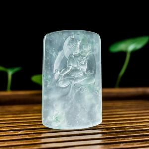 高冰种飘花翡翠度母吊坠