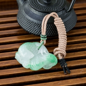糯冰种飘翠翡翠年年有余吊坠