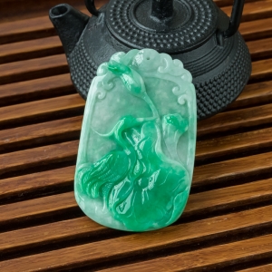 糯种飘翠翡翠鹤寿延年吊坠