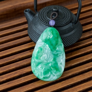 糯冰种飘翠翡翠年年有余吊坠