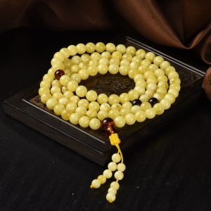 7mm白花蜜蜜蜡108佛珠