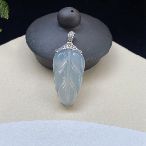 18K冰种翡翠金枝玉叶吊坠