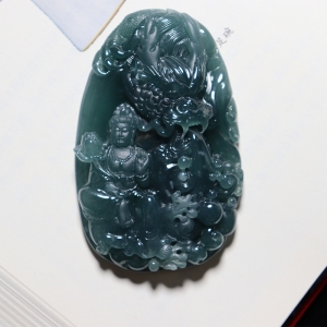 糯冰种蓝水翡翠御龙观音吊坠