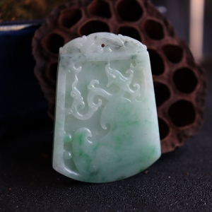 糯冰种飘翠翡翠福寿如意吊坠