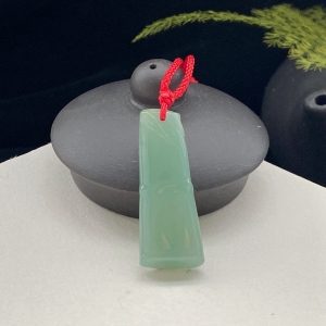 糯种浅油青翡翠竹节吊坠