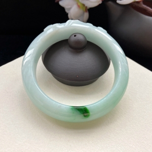 53.5mm糯种雕花翡翠平安镯
