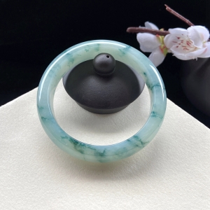 55.5mm糯冰种飘花翡翠平安镯