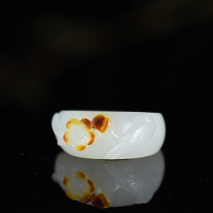 籽料和田白玉喜上眉梢指环