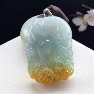 糯冰种黄翡龙吊坠