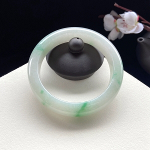 57mm糯冰种飘花翡翠平安镯