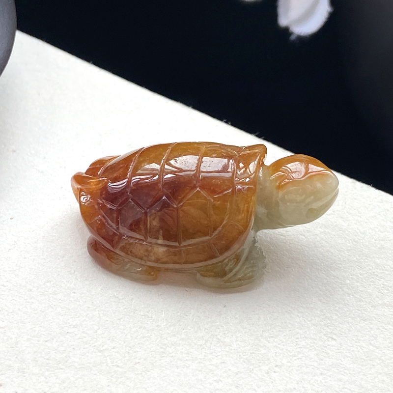 糯种翡翠长寿龟吊坠