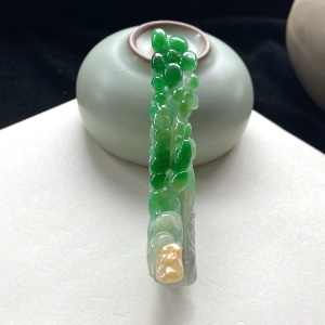 糯冰种三彩翡翠枯木逢春摆件