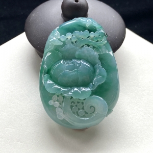 糯冰种蓝绿翡翠花开富贵吊坠