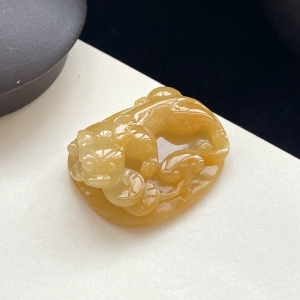 糯种黄翡貔貅吊坠