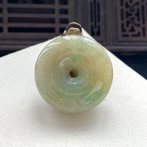 糯种黄加绿翡翠平安扣吊坠