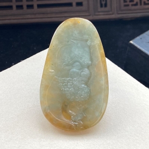糯冰种黄翡达摩吊坠