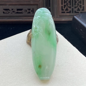 糯冰种浅绿翡翠平平安安吊坠