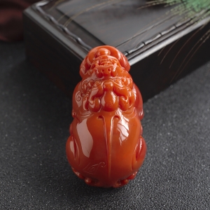 柿子红南红貔貅吊坠