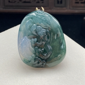 糯冰种春带彩翡翠连年有余吊坠