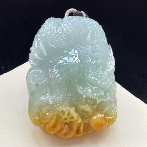 糯种飘花黄翡飞龙在天吊坠