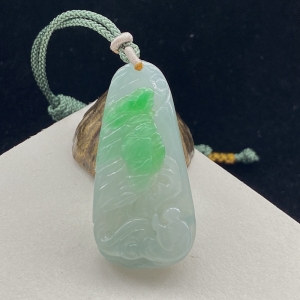 糯冰种浅绿翡翠悟道吊坠