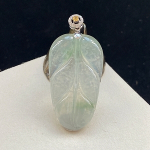 18K冰种飘花翡翠金枝玉叶吊坠