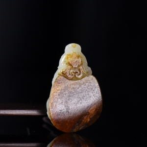 籽料和田玉龙龟吊坠