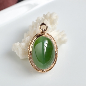 18K山料和田碧玉猫眼吊坠