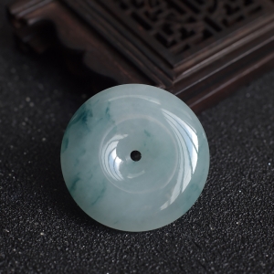 糯冰种飘花翡翠平安扣吊坠