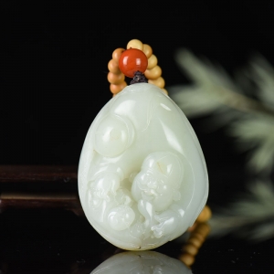 籽料和田白玉财神手把件