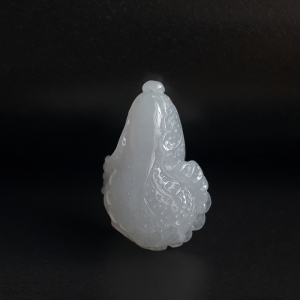 糯冰种翡翠白菜吊坠