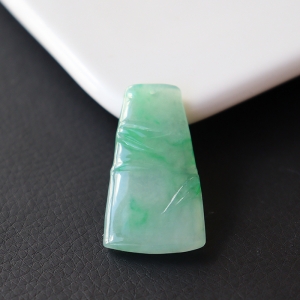 糯冰种飘翠翡翠节节高吊坠