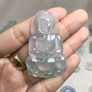 冰种翡翠观音吊坠