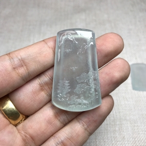冰种淡晴水翡翠山水意境吊坠