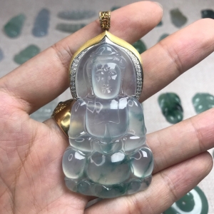 18K高冰种飘花翡翠观音吊坠