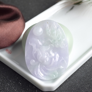 糯种春带彩翡翠蝶恋花吊坠