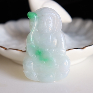 糯冰种飘翠翡翠观音吊坠
